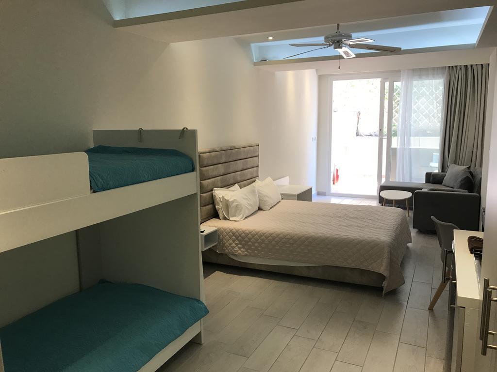 Porto Palio Beach Hotel Palaiontsiflikion Luaran gambar
